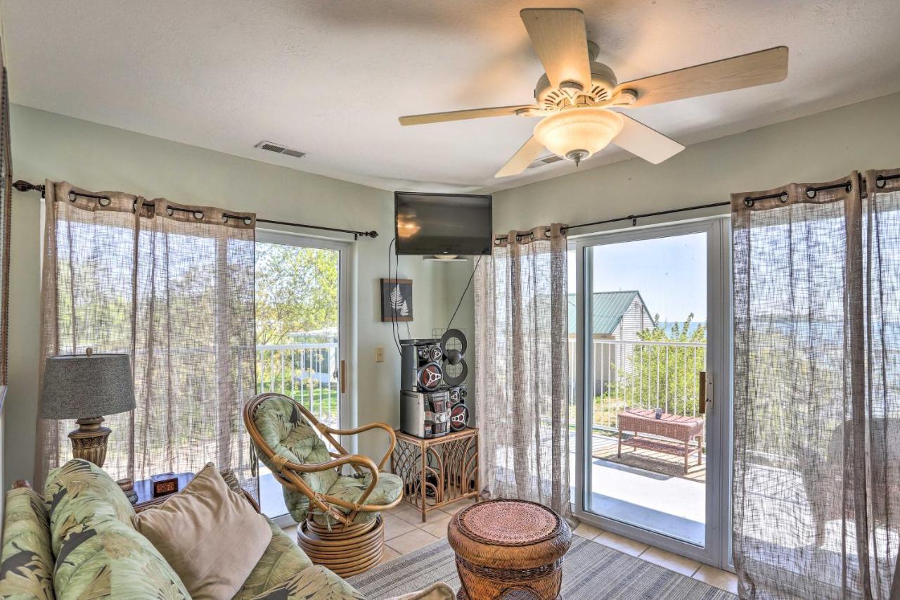 Apartamento Waterfront Bass Island Retreat With Balcony And Tv Put-in-Bay Exterior foto