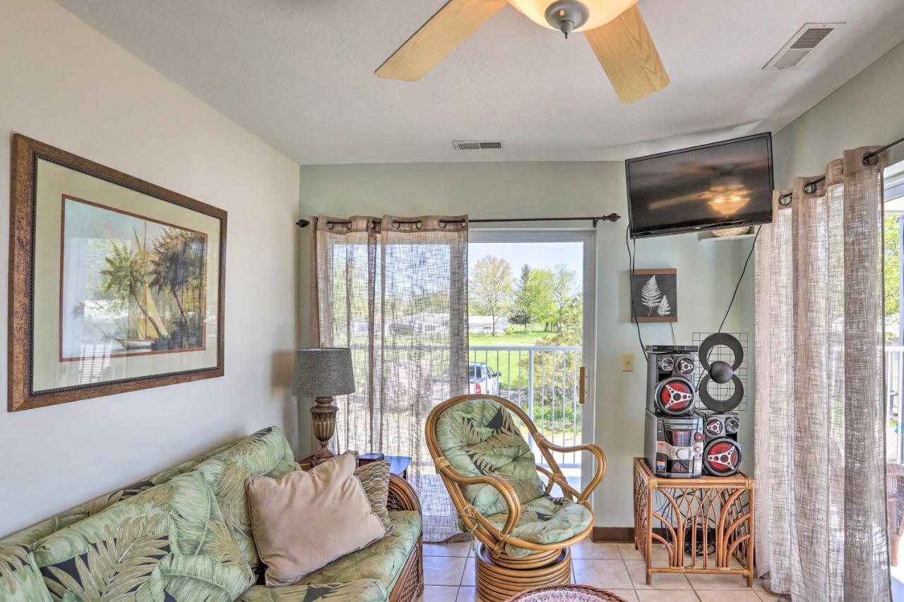 Apartamento Waterfront Bass Island Retreat With Balcony And Tv Put-in-Bay Exterior foto