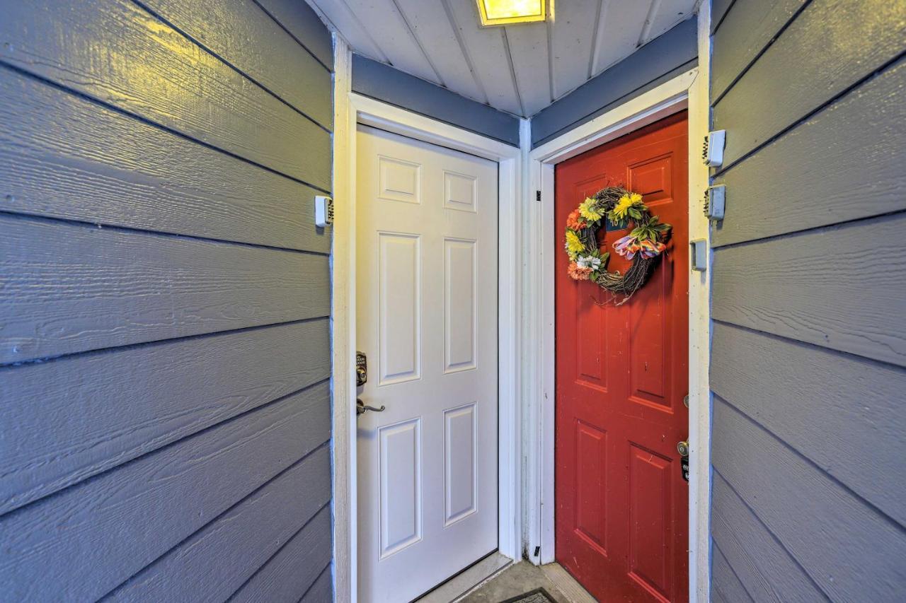 Apartamento Waterfront Bass Island Retreat With Balcony And Tv Put-in-Bay Exterior foto